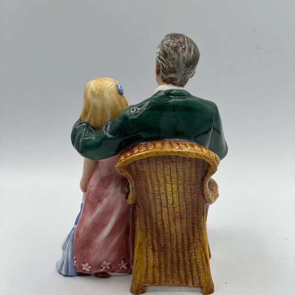 Royal Doulton Figurine: ‘Grandpa’s Story’ — HN 3456 - Picture 4 of 10